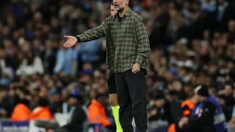 巴西奥运选手罗伯英勇救援水中遇险少女